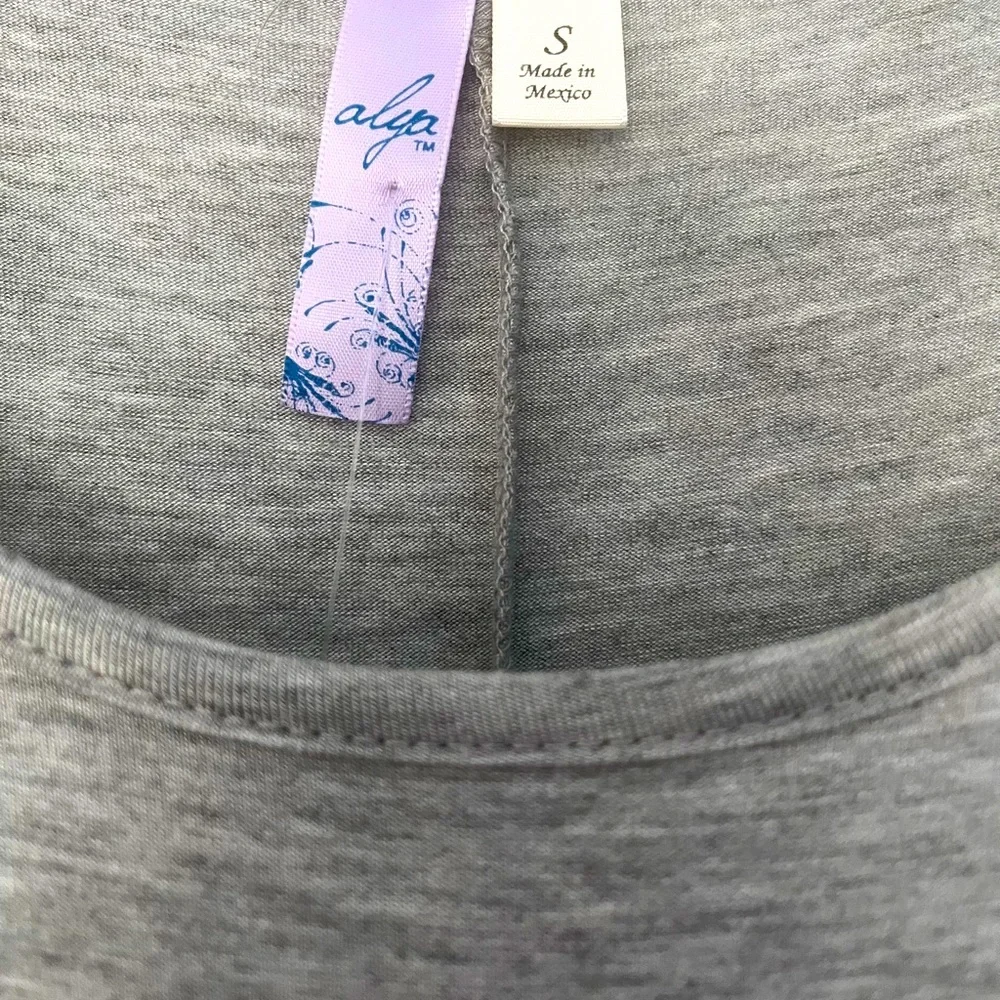 Francesca’s NWT grey knit embroidered comfy dress Size Small